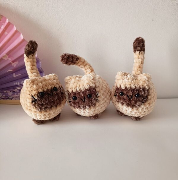 Producto gatos crochet siameses
