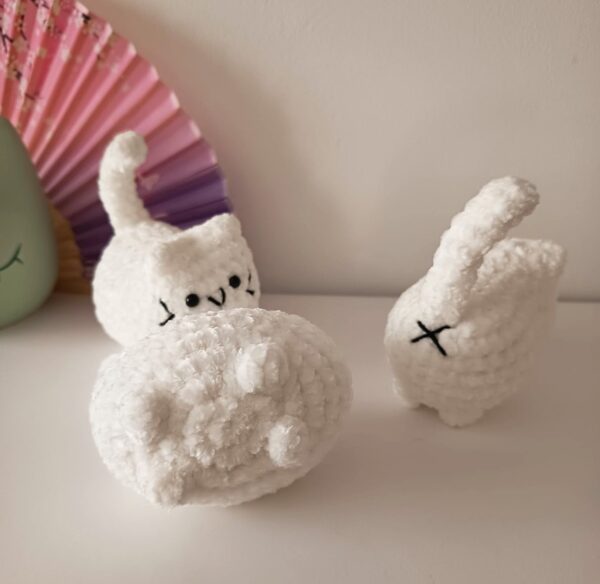 Producto gatitos crochet blancos