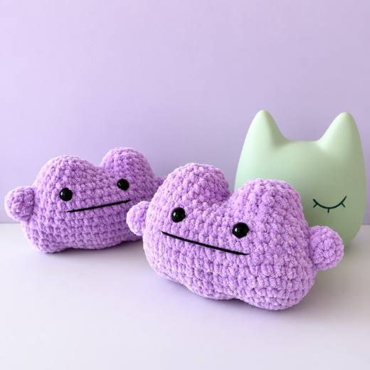 Producto ditto de peluche hecho a crochet