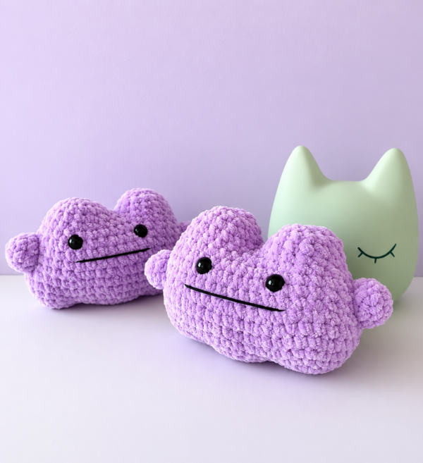 Producto ditto de peluche hecho a crochet
