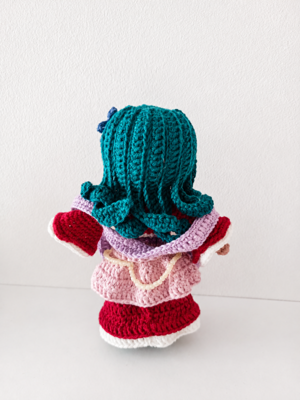 amigurumi anime boticaria maomao producto maomao crochet vista trasera
